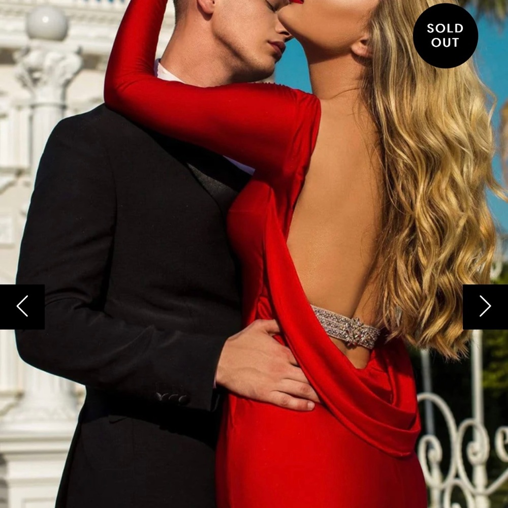 Tarik Ediz - 50756 Long Sleeve Bateau Embellished Trumpet Dress U.S. Sz 4 Red